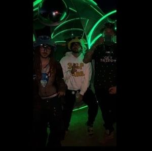 Meet your Posher, Max